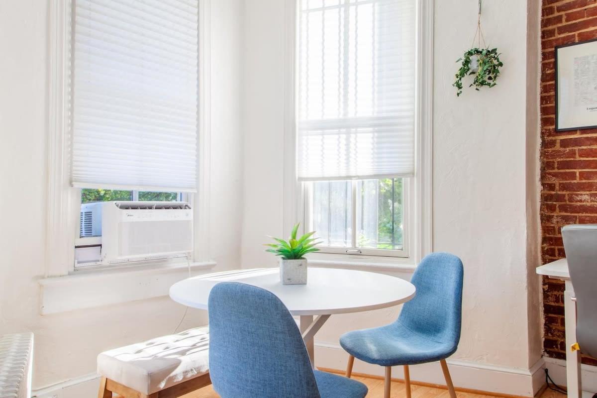 Classy 1-br Flat Nestled Between Dupont & Logan Washington