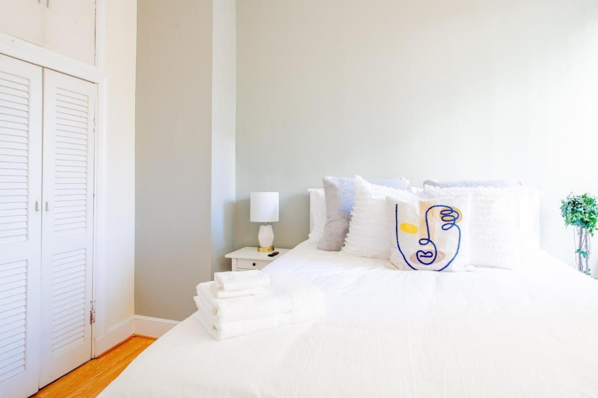 Apartment Classy 1-br Flat Nestled Between Dupont & Logan *